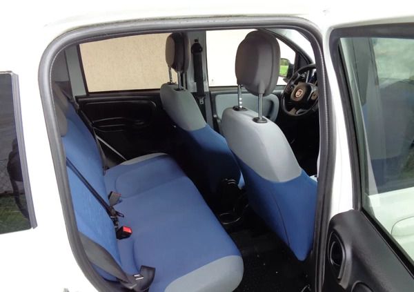 Fiat Panda cena 16900 przebieg: 160000, rok produkcji 2013 z Staszów małe 106